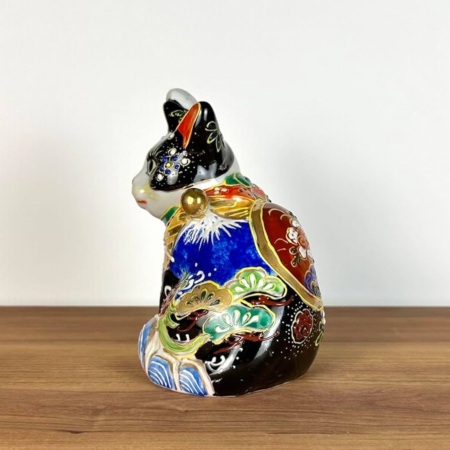 九谷焼　新品　招き猫　黒盛花と富士　富士山 Amazon.co.jp: 九谷焼 招き猫 黒盛 富士山 : ホーム＆キッチン